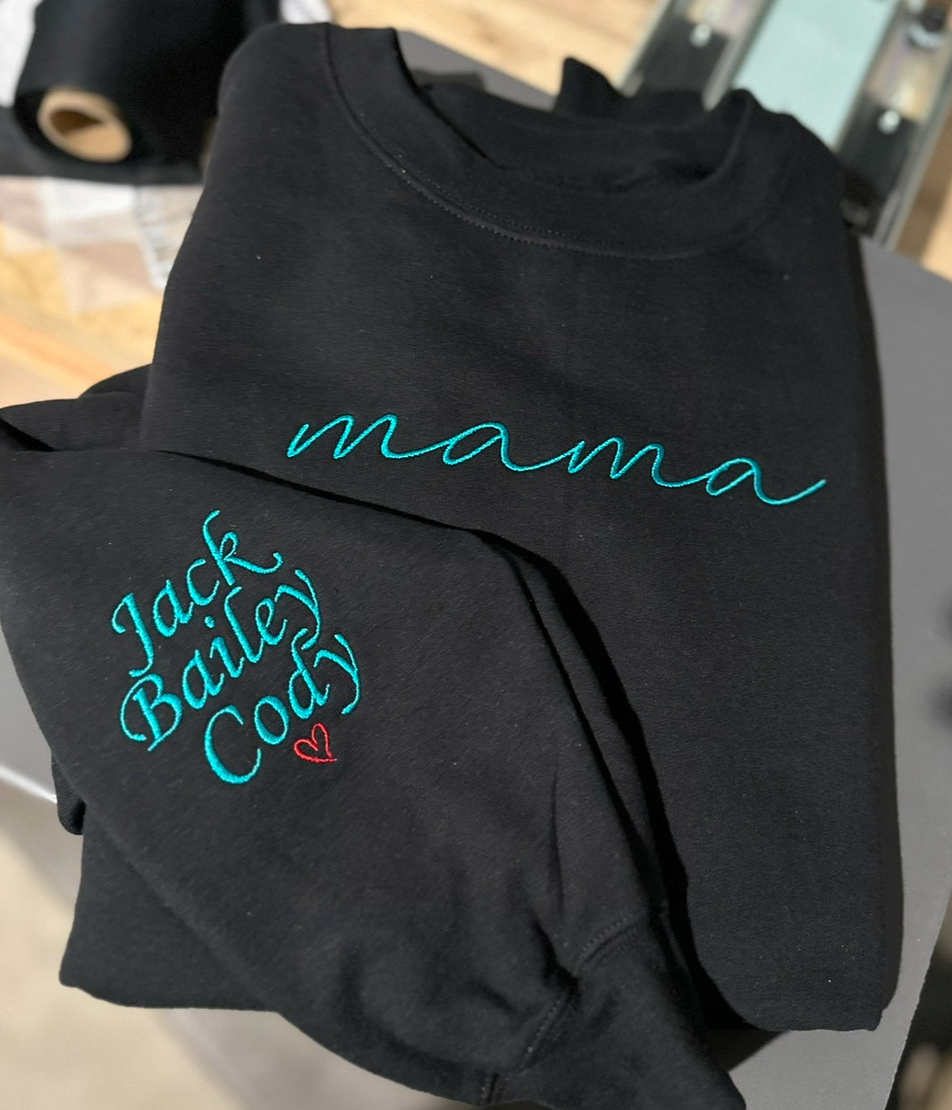 Thin line name font + sleeve | Embroidery | Custom