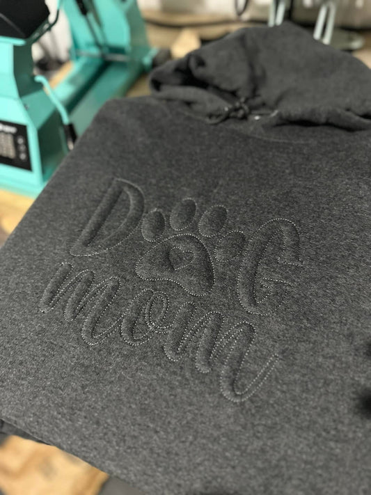 Dog Mom | Embroidery | Puff Embroidery