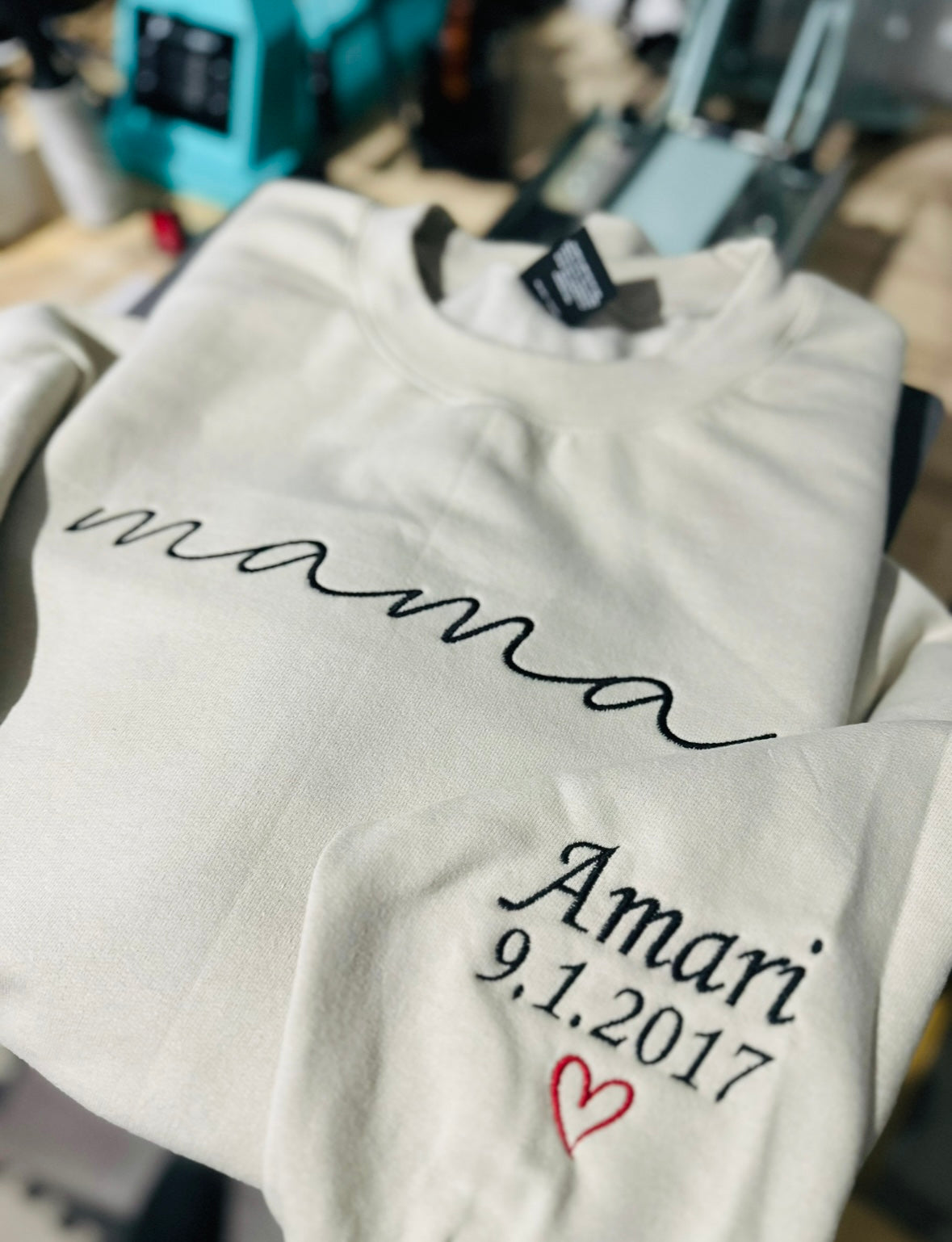 Thin line name font + sleeve | Embroidery | Custom