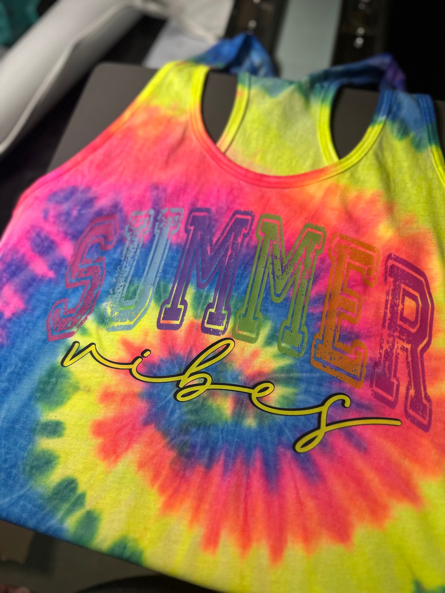 Women’s summer vibes tank