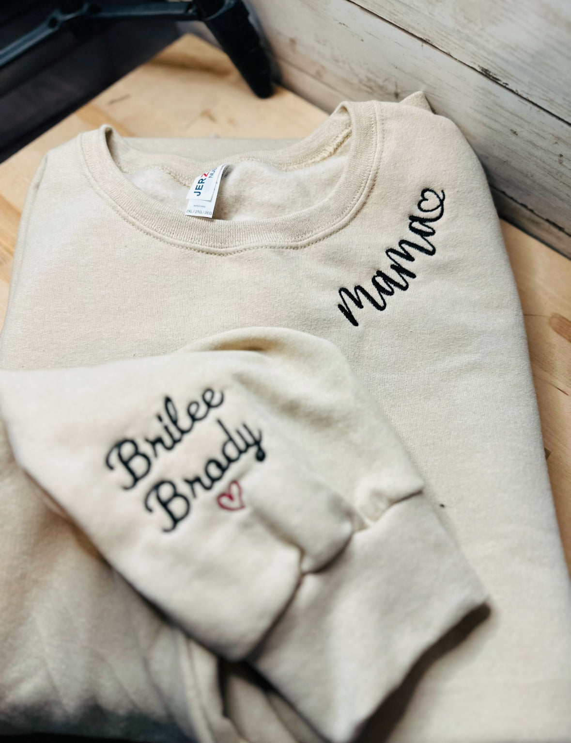 Mama collar + sleeve | Embroidery